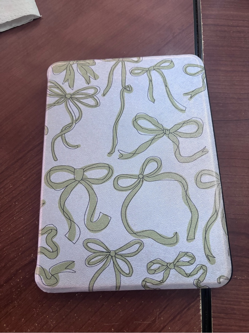 Bow Pattern Tablet Case — Light Silver with Sage Green Bows Kindle case